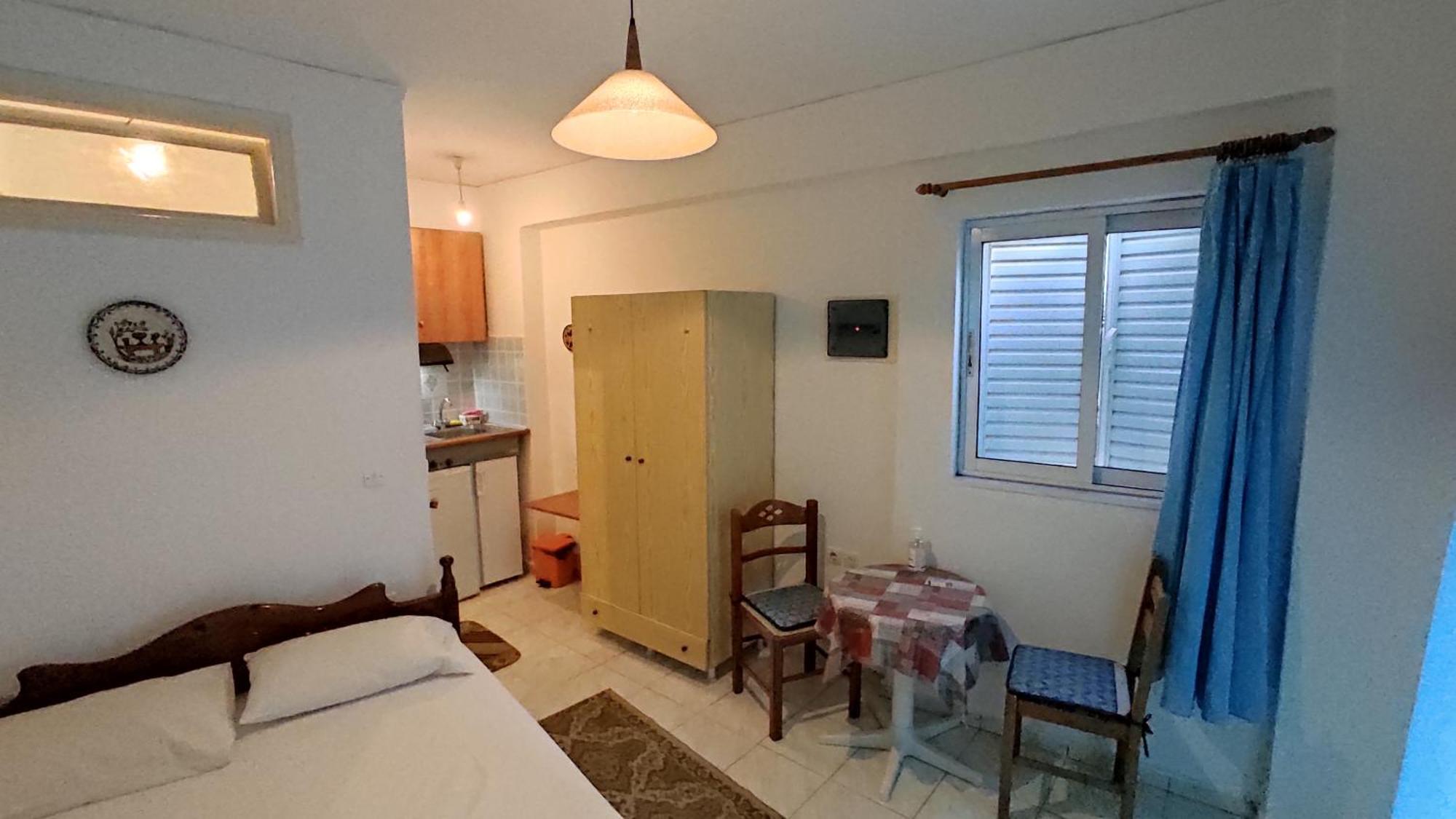 Mytilíni Angelos Rooms מראה חיצוני תמונה